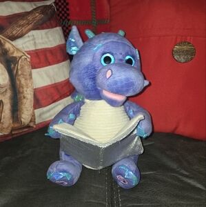 Duncan the Storytelling Dragon